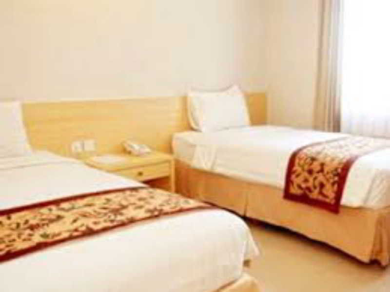Bekizaar Hotel Surabaya Exterior foto